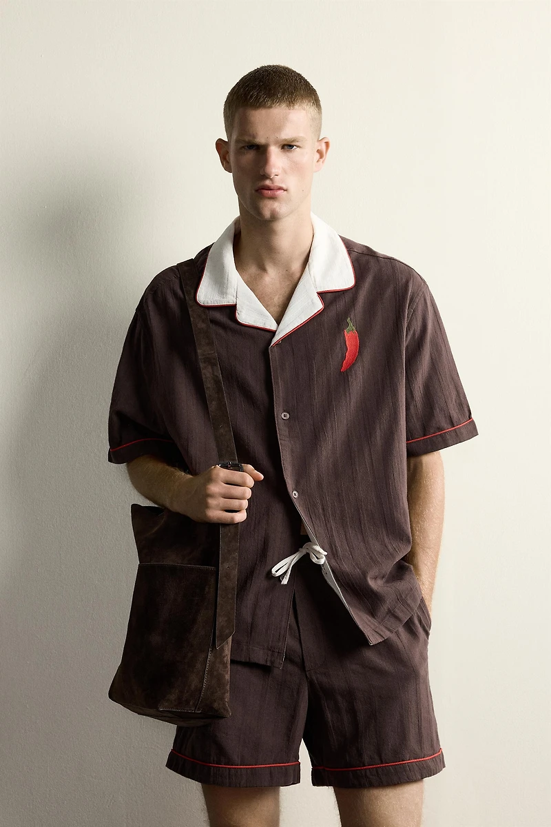CHEMISE RELAXED FIT À BRODERIE PIMENT