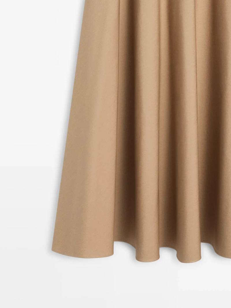 Jupe midi ample avec empiècement