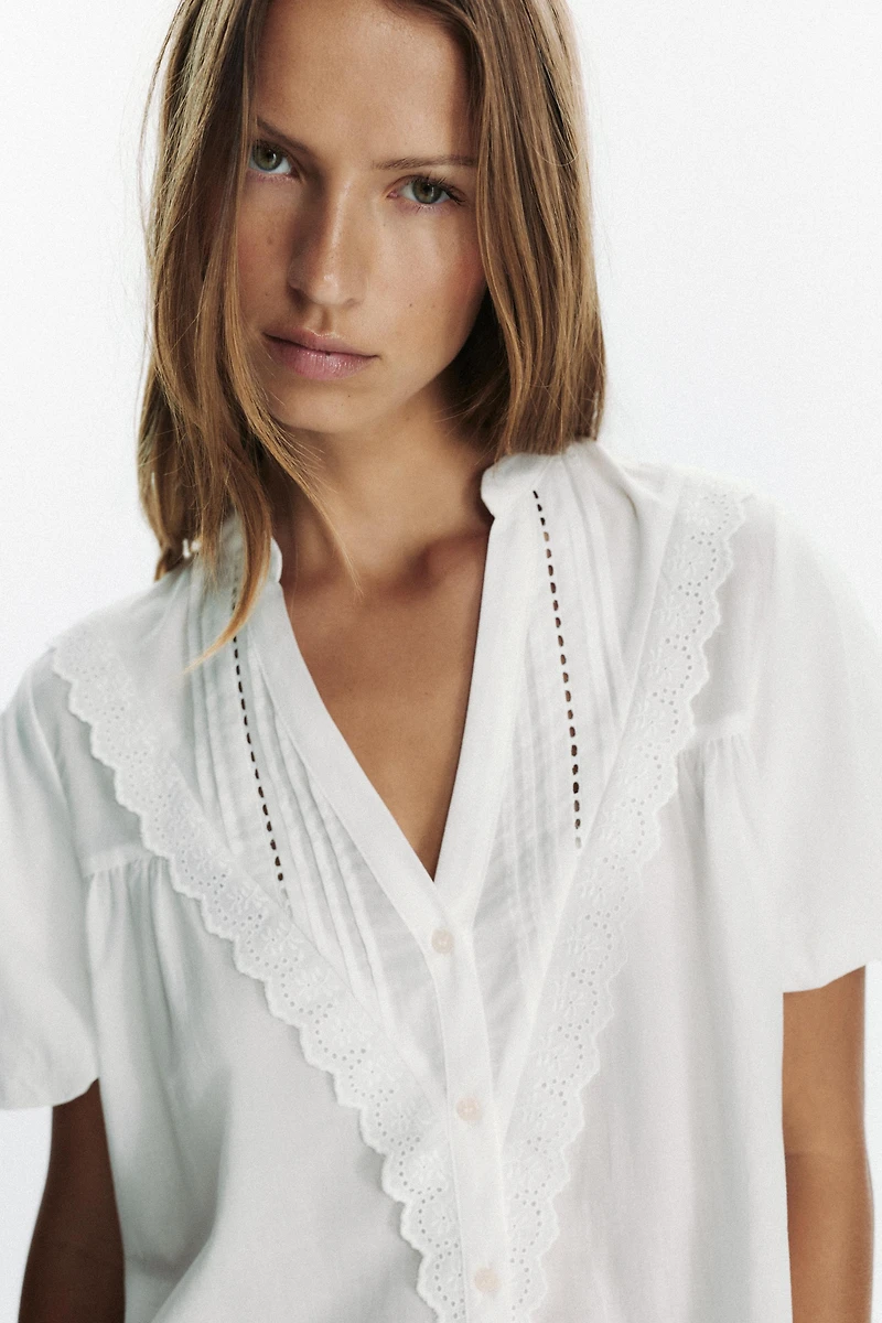 PUFF SLEEVE BLOUSE