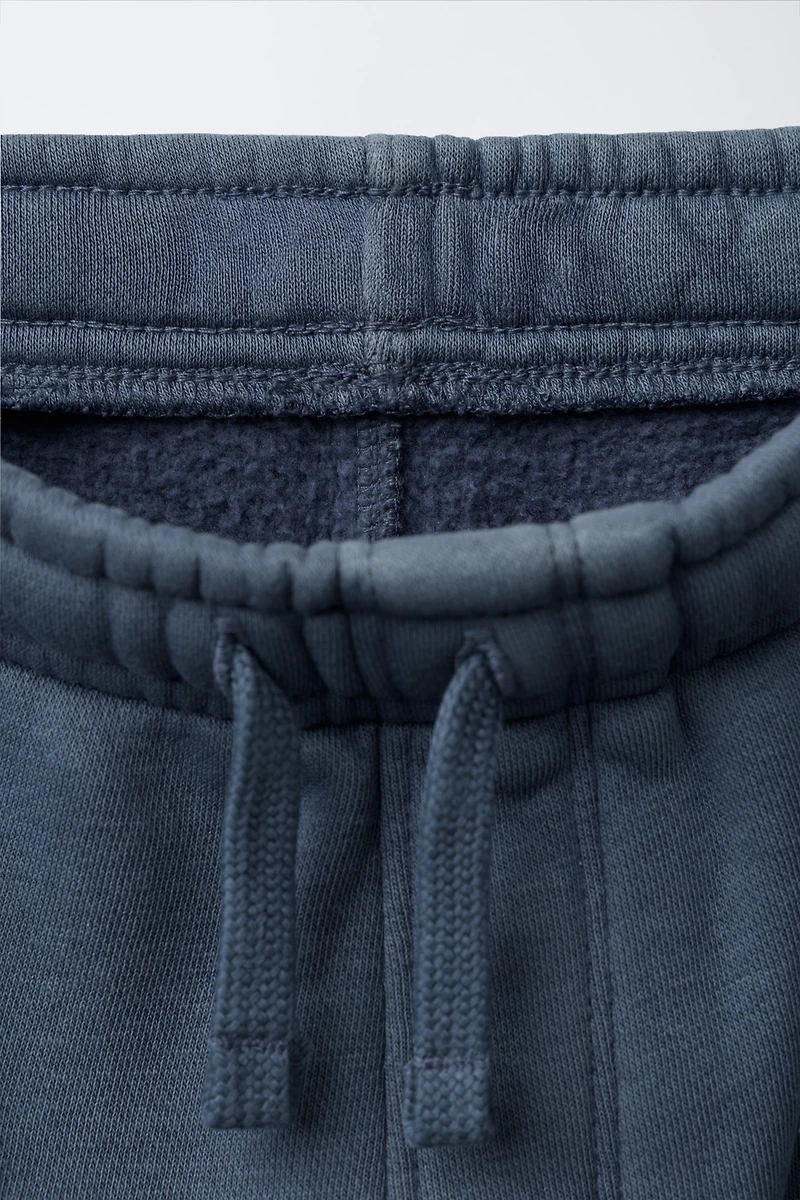 HOODIE SWEATSHIRT AND JOGGER PANTS SET