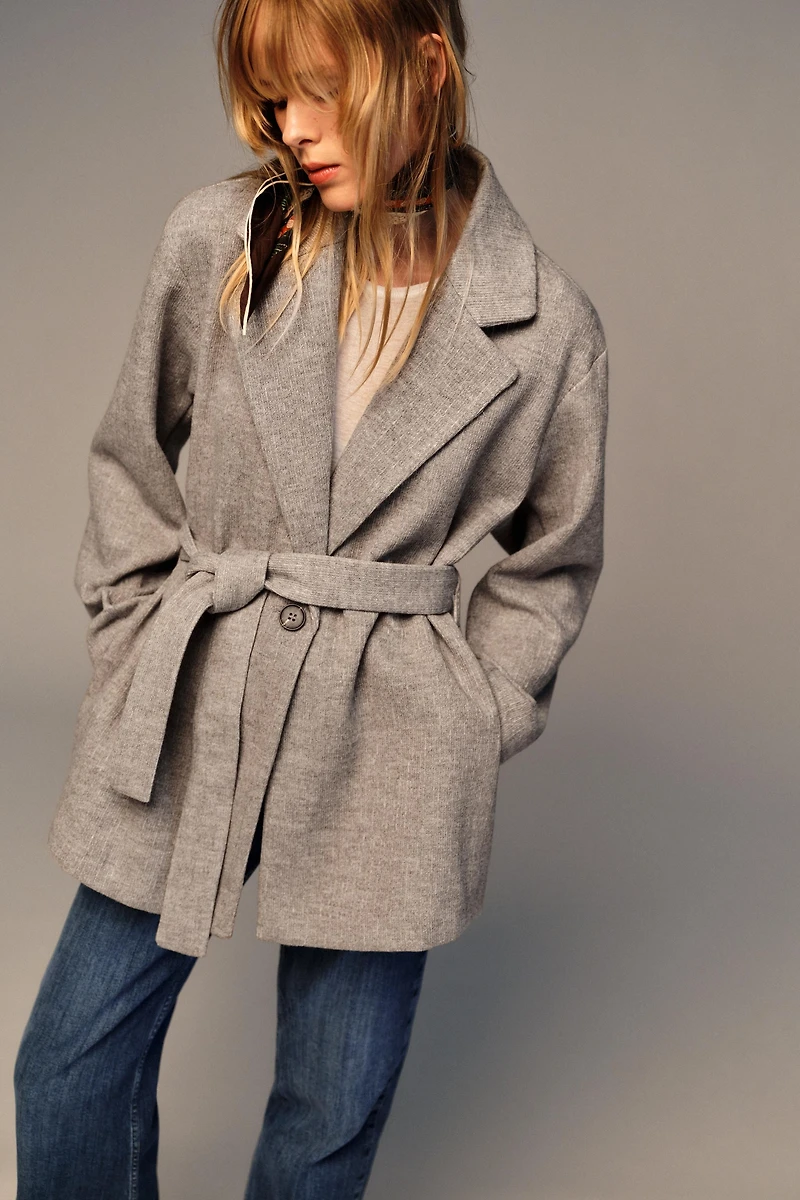 SOFT BELTED BLAZER