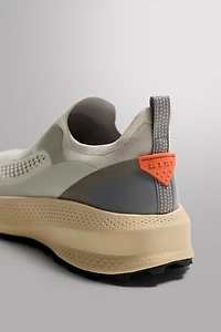 LACELESS RUNNING SNEAKERS