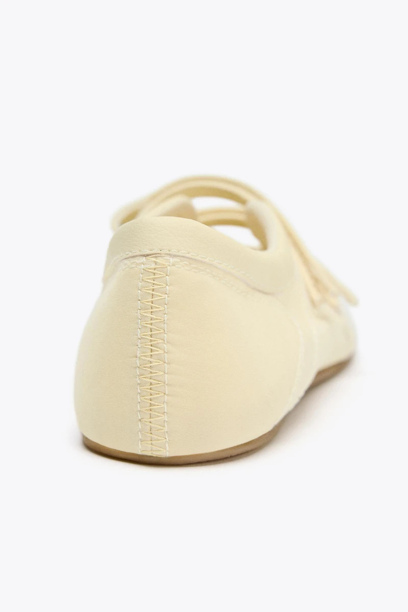 SATIN EFFECT TOPSTITCHED BALLET FLATS