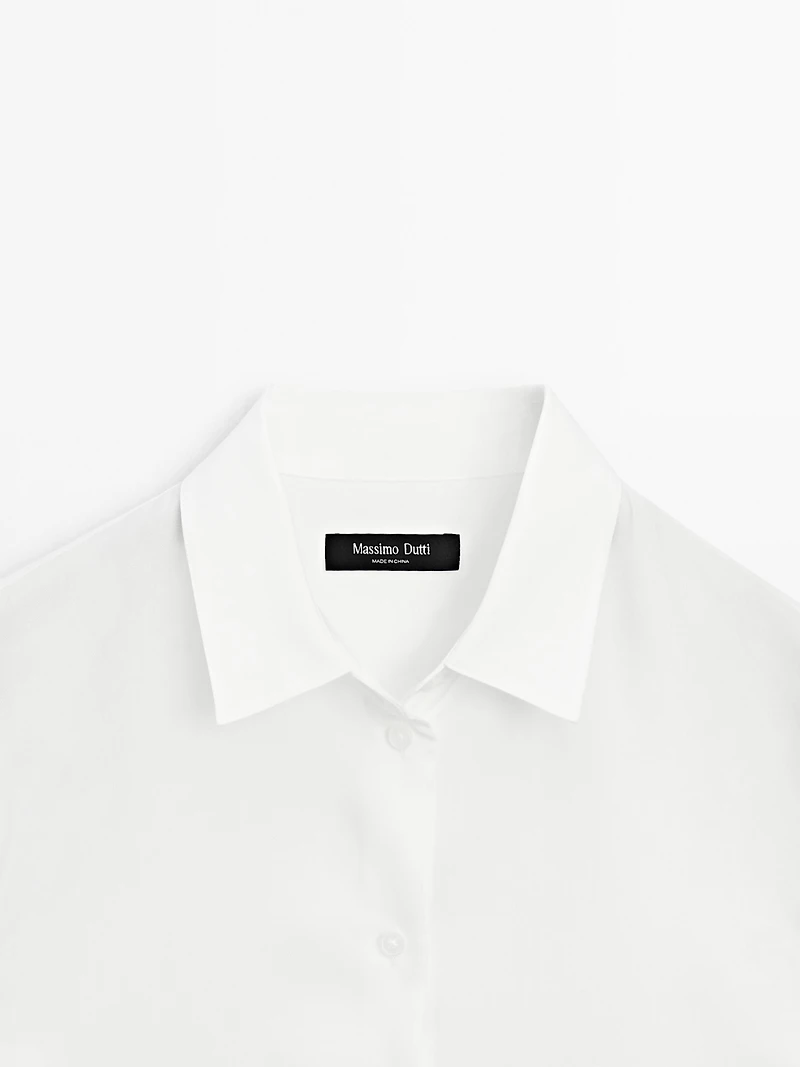 Flowing shirt with collar