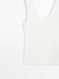 Top avec liseré effiloché en coton mélangé