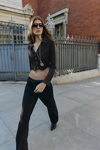 STRIPED SHOULDER PAD CROP SHIRT