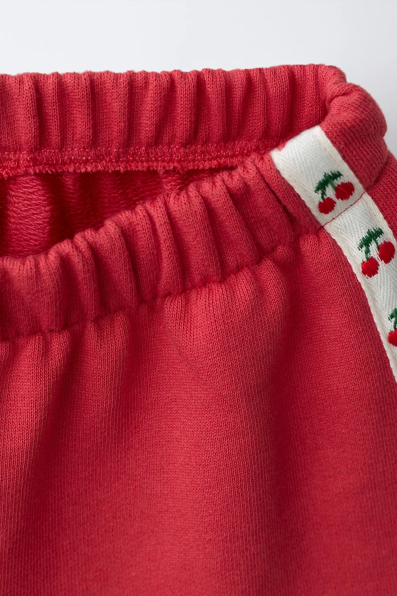 HELLO KITTY © SANRIO CHERRY T-SHIRT AND BERMUDA SET