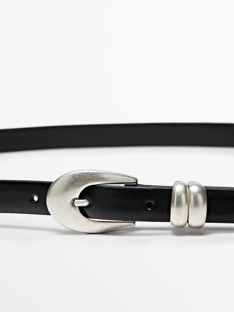 Nappa leather belt with oval buckle