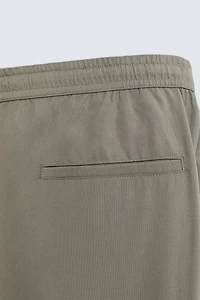 RELAXED FIT FLOWY PANTS