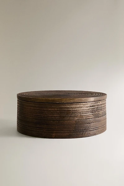 LARGE ROUND WOODEN BOX