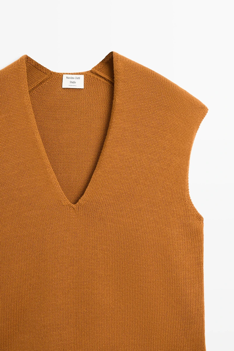 100% Cotton V-Neck Vest - STUDIO