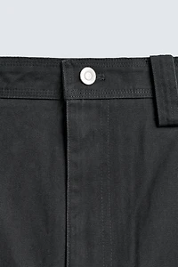 RELAXED FIT PANTS WITH TWISTED SEAM
