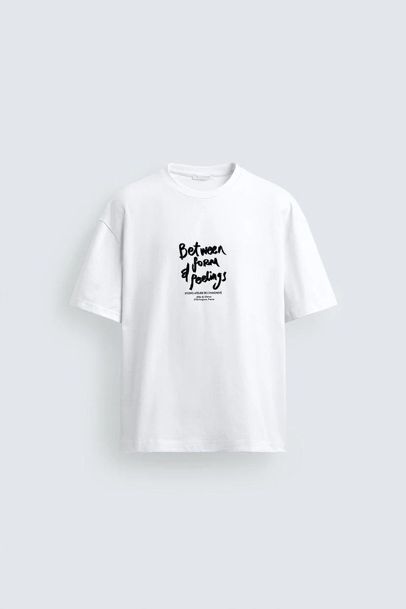 T-SHIRT INSCRIPTION TEXTURÉE