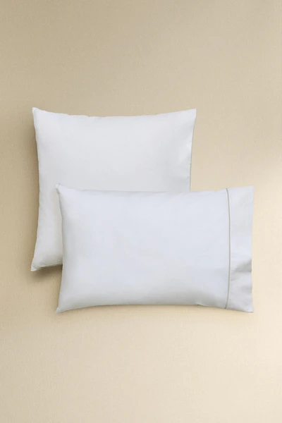 PIQUÉ PIPING PILLOWCASE