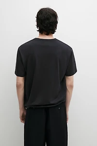 100% cotton T-shirt with shoulder detail