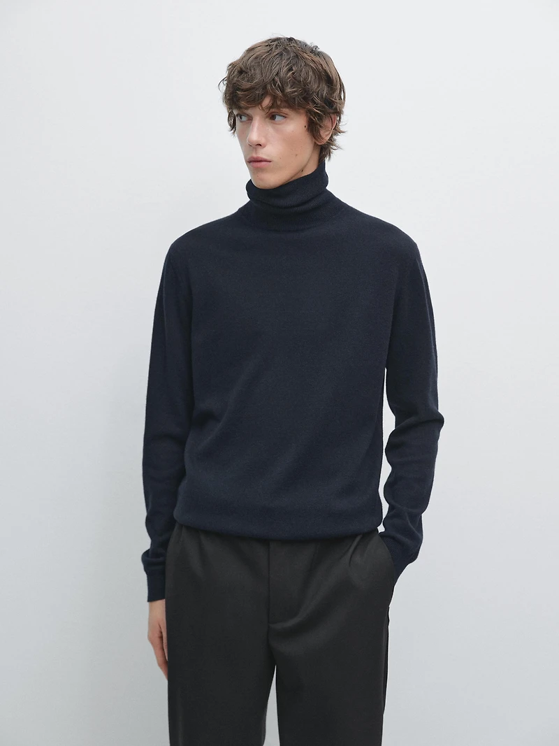 Pull à col montant en maille de laine mélangée