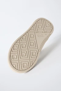 HEART HIGH TOP SNEAKERS