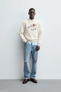 EMBROIDERED RABBIT SWEATSHIRT