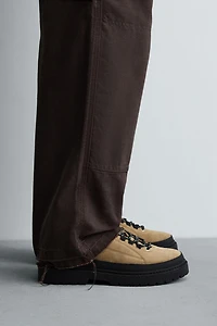 CONTRAST LEATHER SHOES