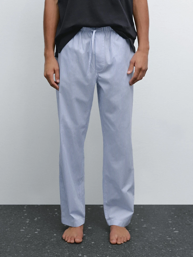 Pyjama avec T-shirt à manches courtes et pantalon rayures