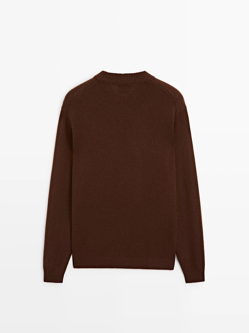 100% wool knit crew neck cardigan