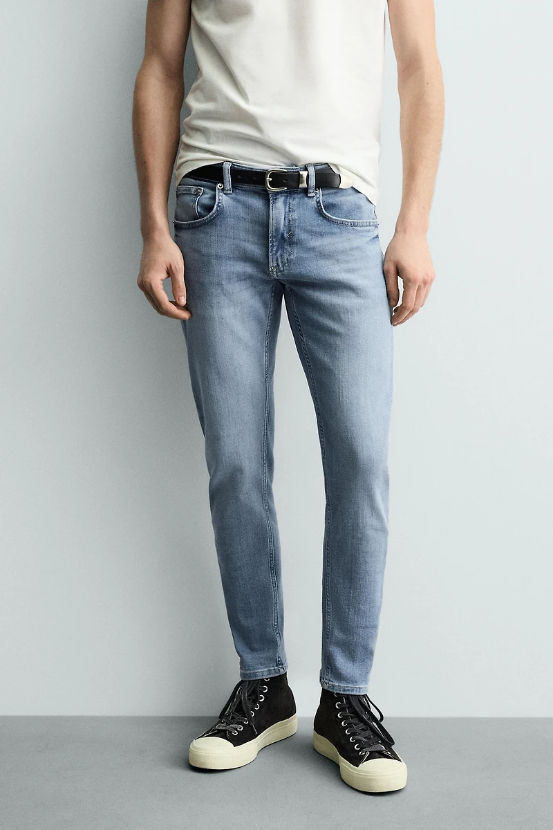 SKINNY FIT JEANS