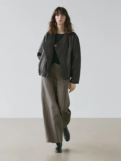 Wide-leg trousers with striped details