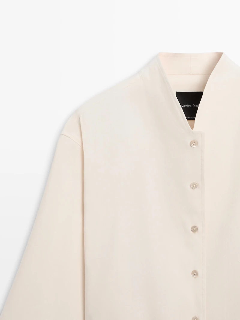 Flowing overshirt with collar detail