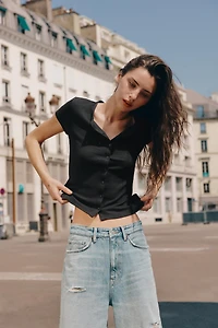 BUTTONED RIBBED T-SHIRT