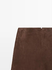 Minijupe en cuir effet daim