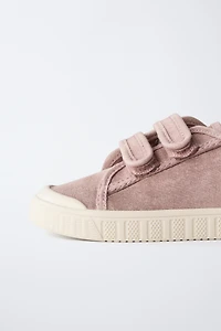 BAREFOOT SNEAKERS