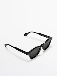 Lunettes de soleil géométriques