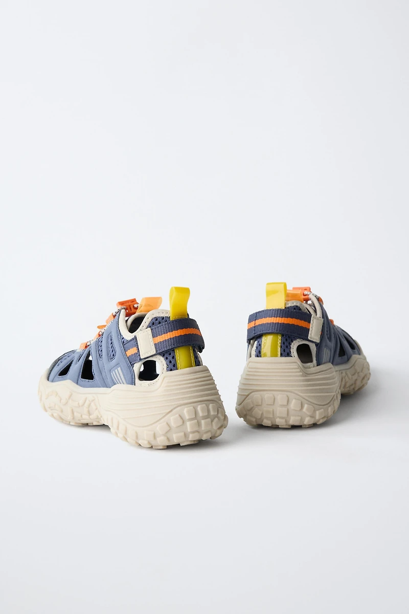 OPEN ATHLETIC SNEAKER