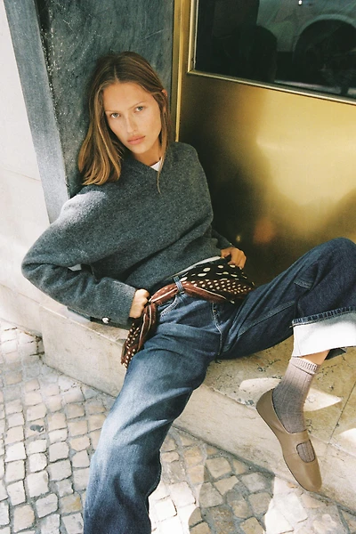 SOFT KNIT BUTTON SWEATER