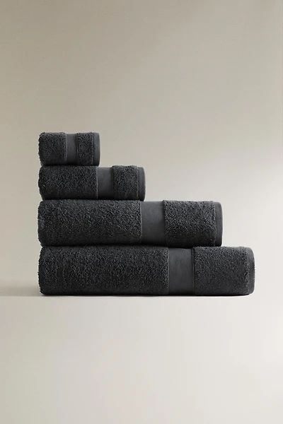 PREMIUM COTTON BATH TOWEL (600 GSM)