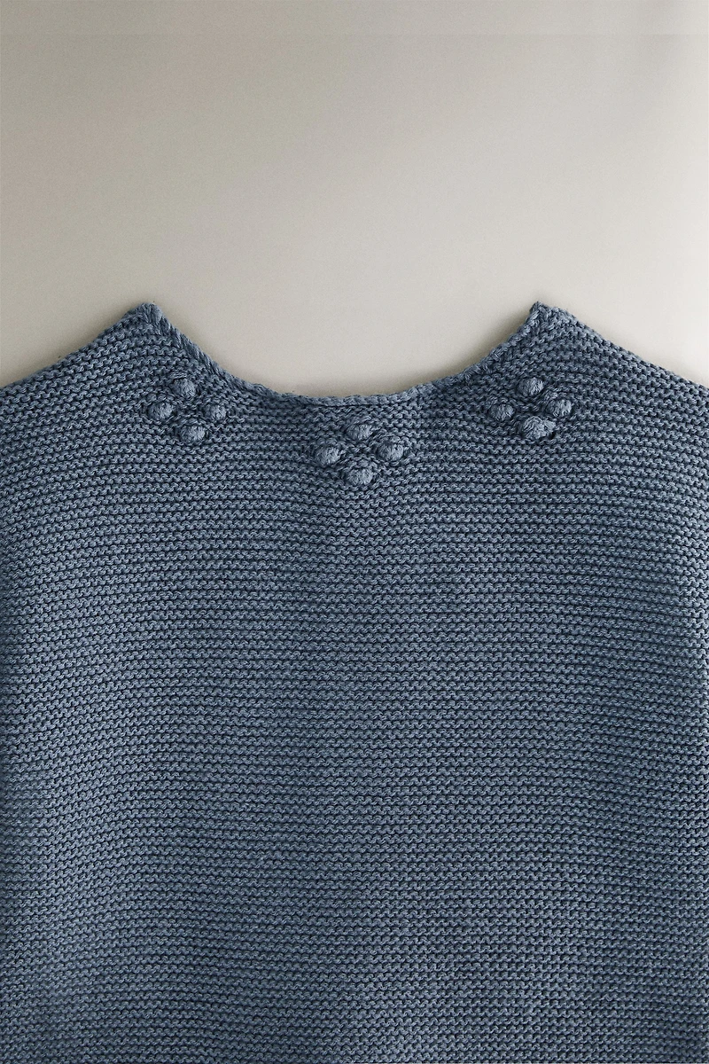 CHILDREN'S SWEATER WITH BOBBLES