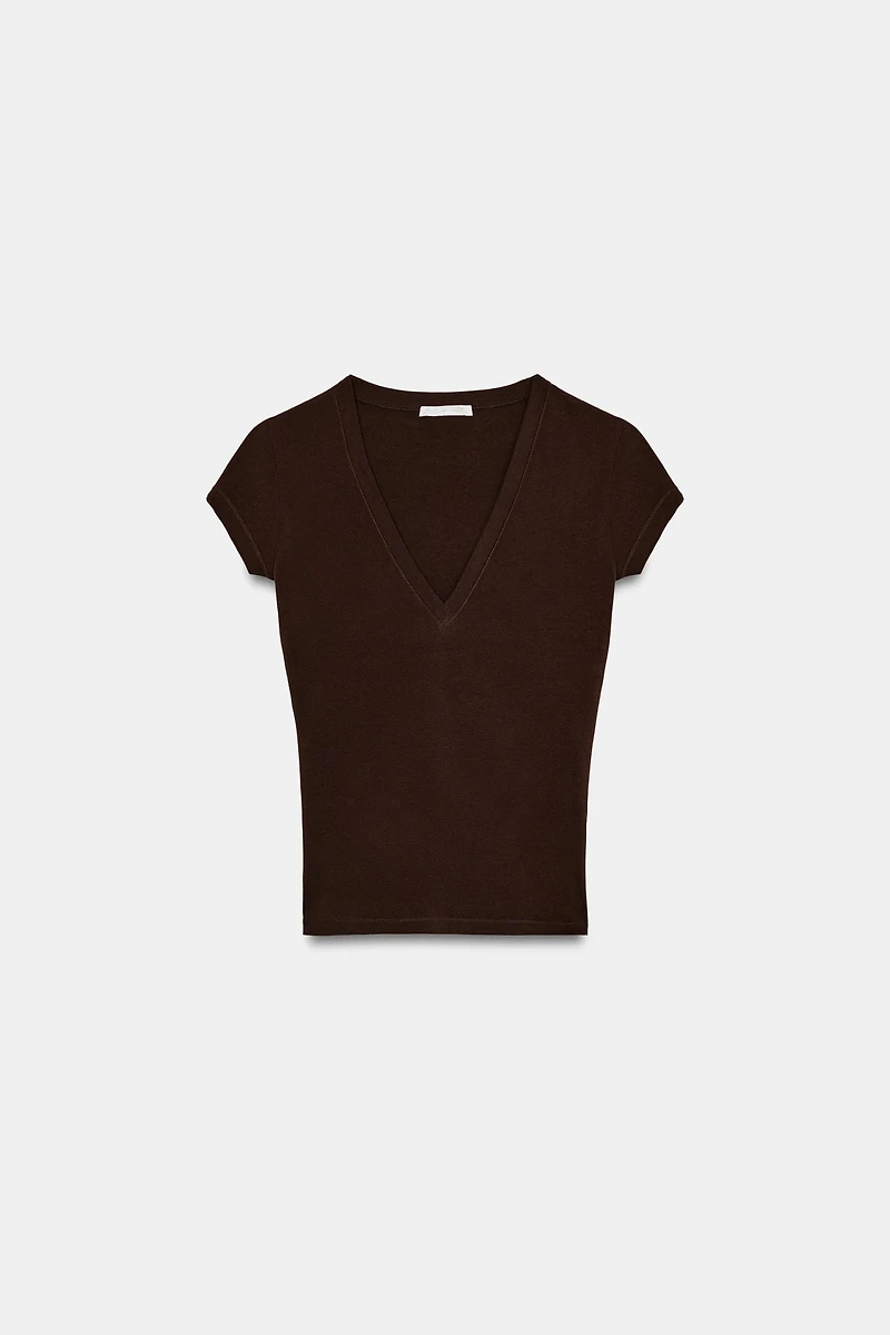 V-NECK T-SHIRT