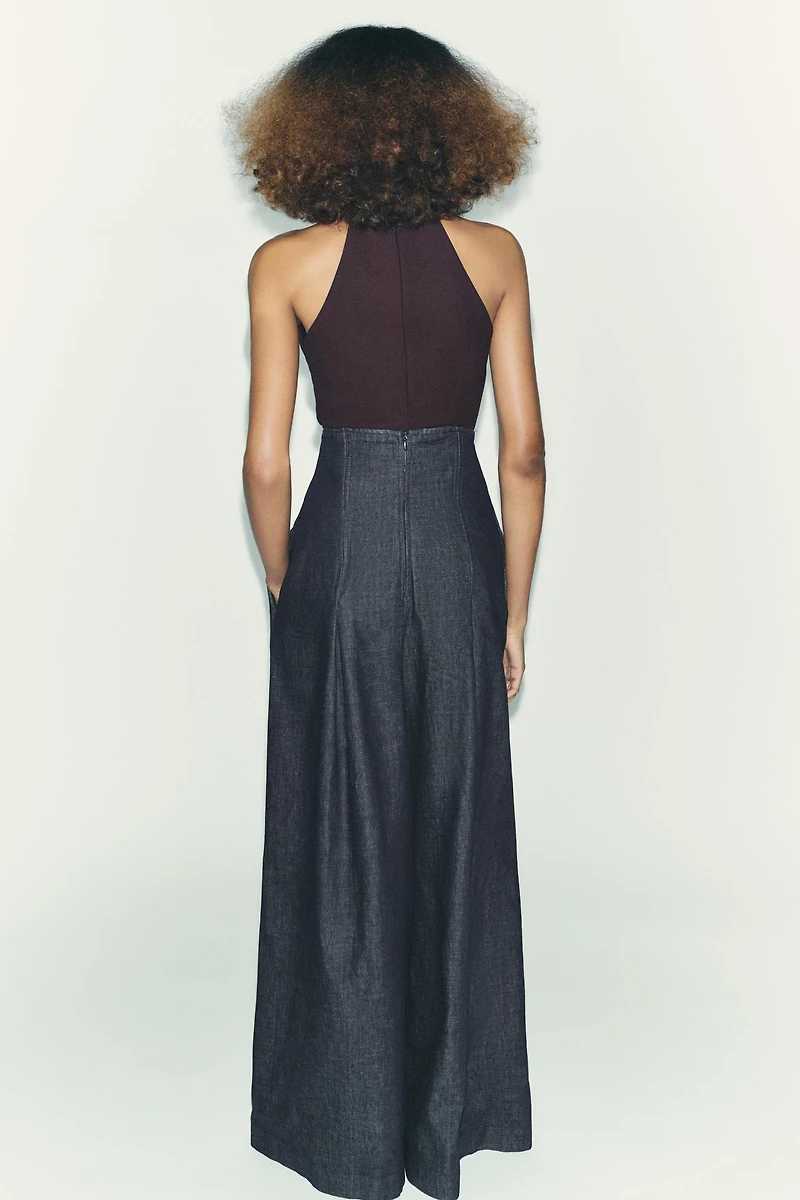 CREPE HALTER TOP