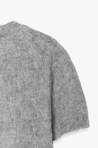 SHORT SLEEVE KNIT SWEATER