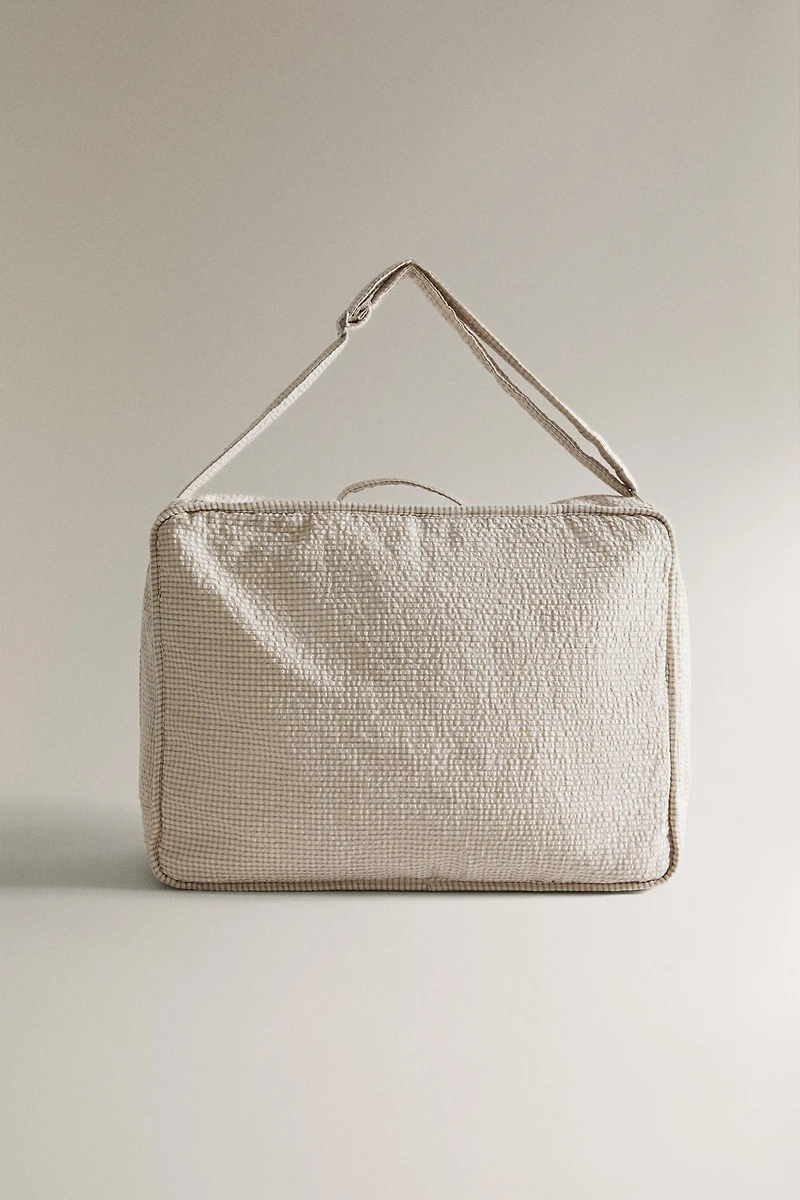 CHILDREN'S TRAVEL SUITCASE WITH A GINGHAM PATTERN