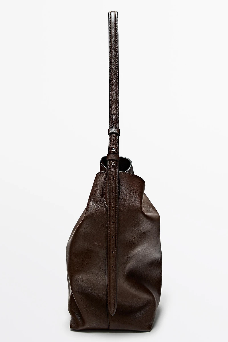 Sac seau en cuir nappa