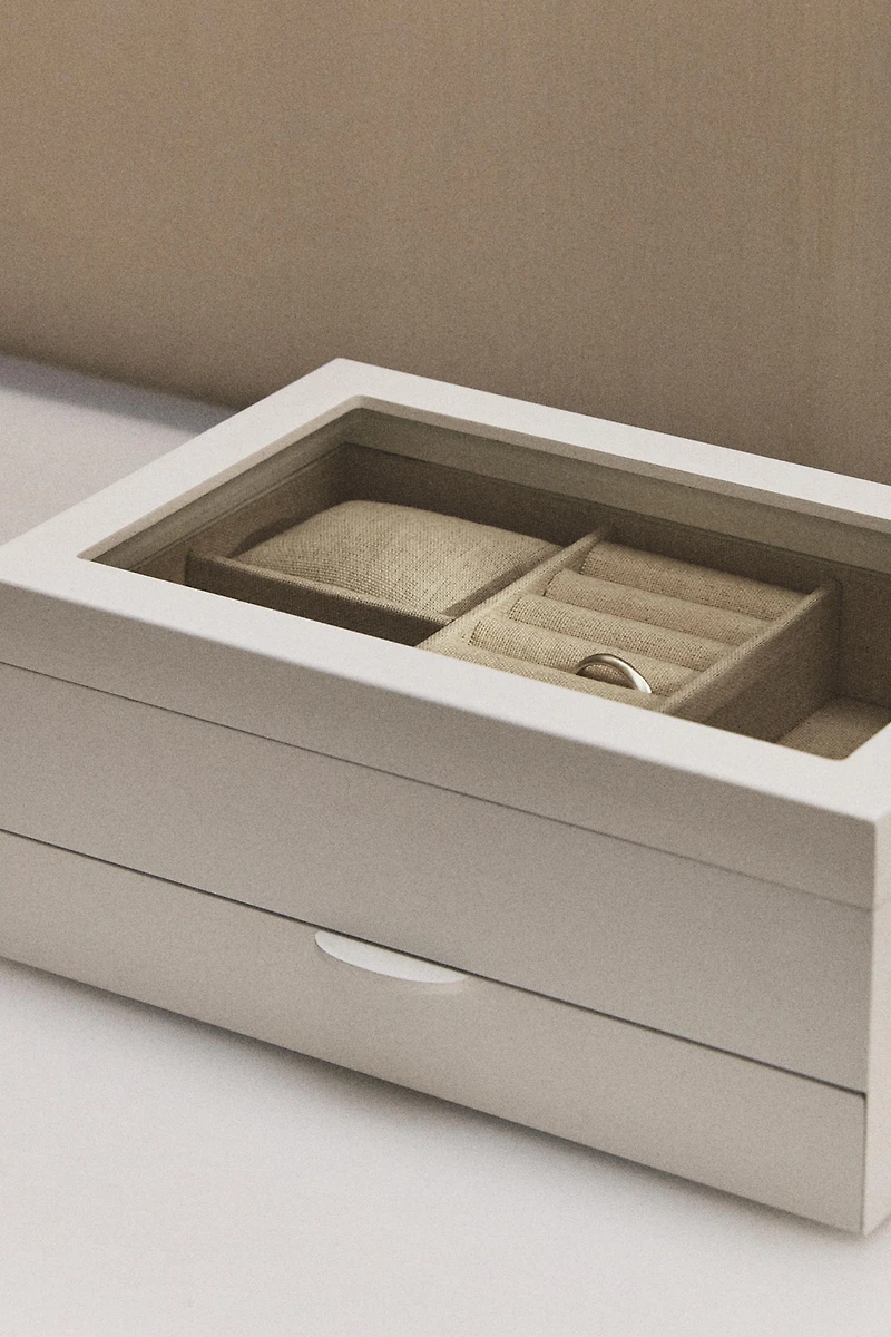 LACQUERED JEWELRY BOX WITH DRAWER