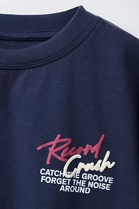 EMBOSSED PRINT T-SHIRT