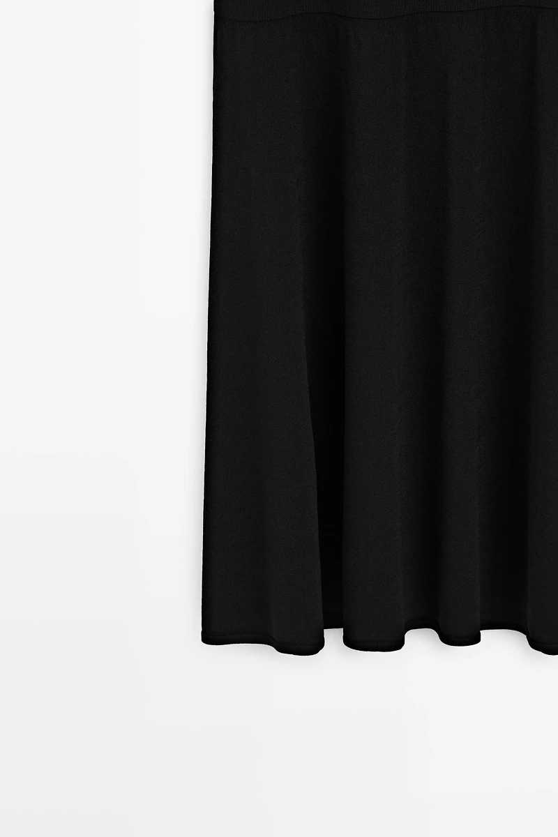 Knit midi dress with exposed shoulders