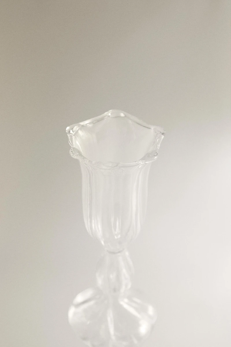 TRANSPARENT GLASS CANDLESTICK
