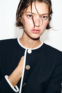 BLAZER À LISERÉS EN CONTRASTE