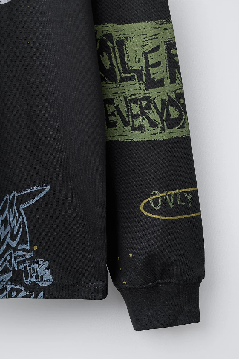 GRAFFITI PRINT T-SHIRT