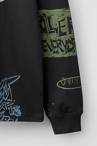 GRAFFITI PRINT T-SHIRT