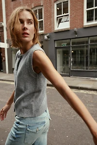 SOFT KNIT VEST