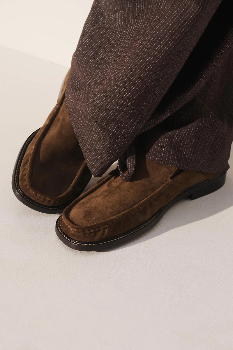 LEATHER LOAFERS